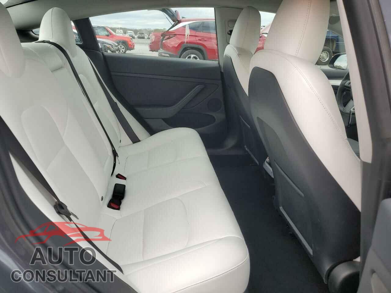 TESLA MODEL 3 2023 - 5YJ3E1EA3PF670577