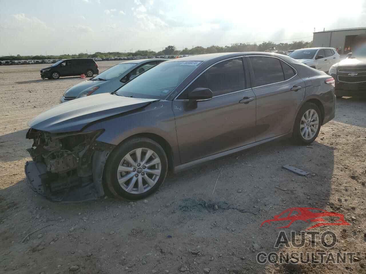 TOYOTA CAMRY 2018 - 4T1B11HK9JU058955