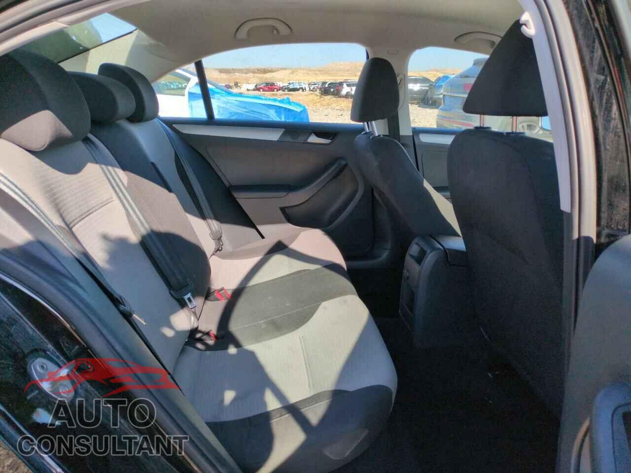 VOLKSWAGEN JETTA 2017 - 3VW2B7AJ6HM345574