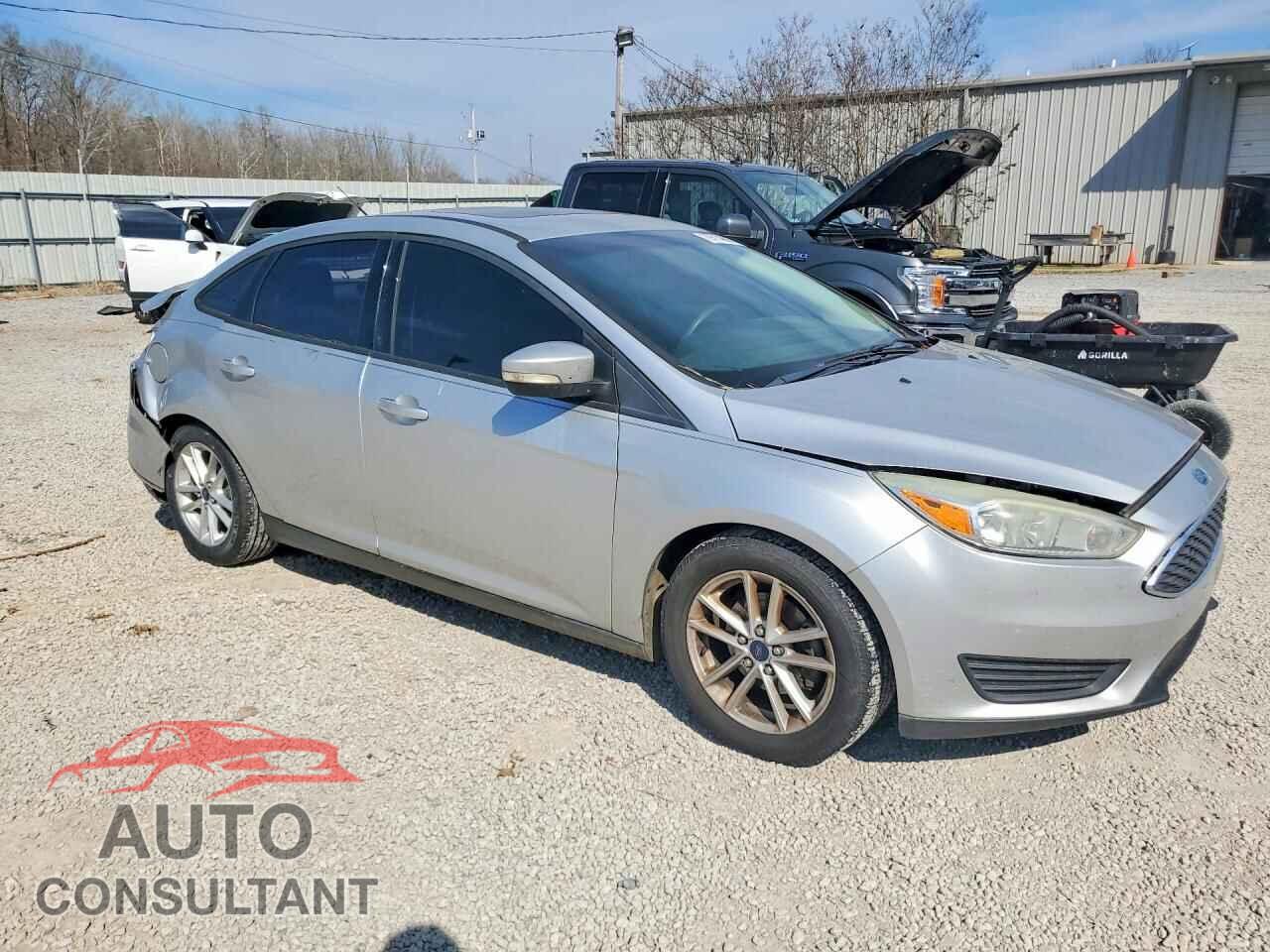 FORD FOCUS 2015 - 1FADP3F26FL338930