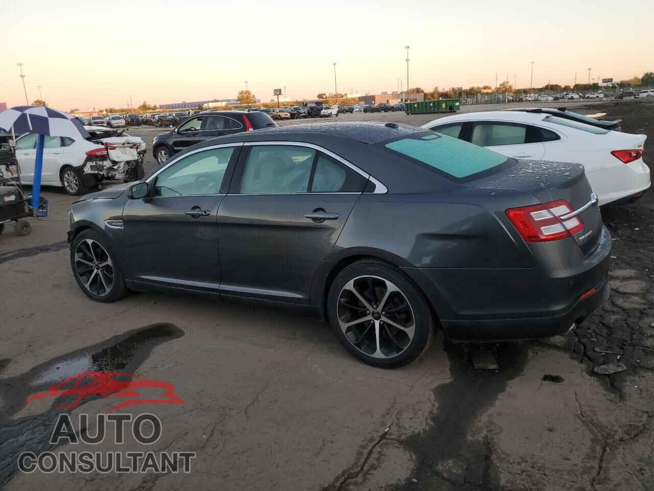 FORD TAURUS 2015 - 1FAHP2H80FG152371