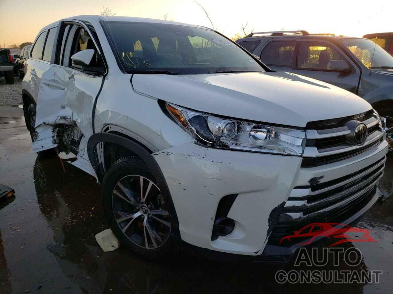 TOYOTA HIGHLANDER 2017 - 5TDZARFH5HS031663