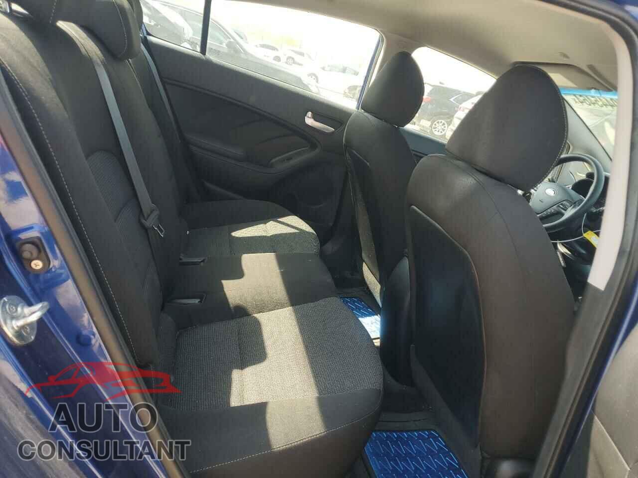 KIA FORTE 2018 - 3KPFK4A73JE275751