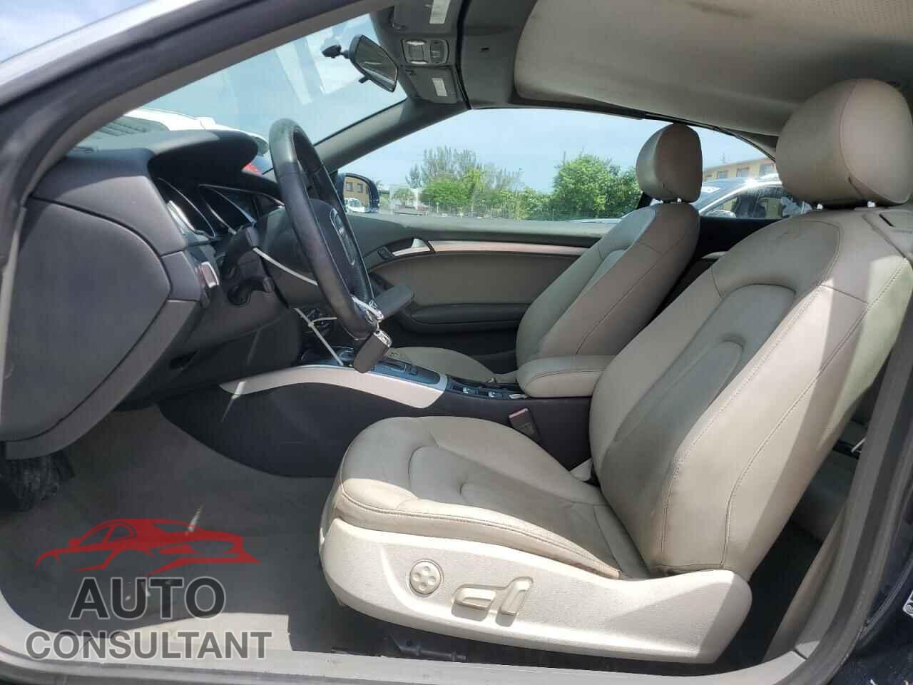 AUDI A5 2011 - WAUCFAFH6BN007973