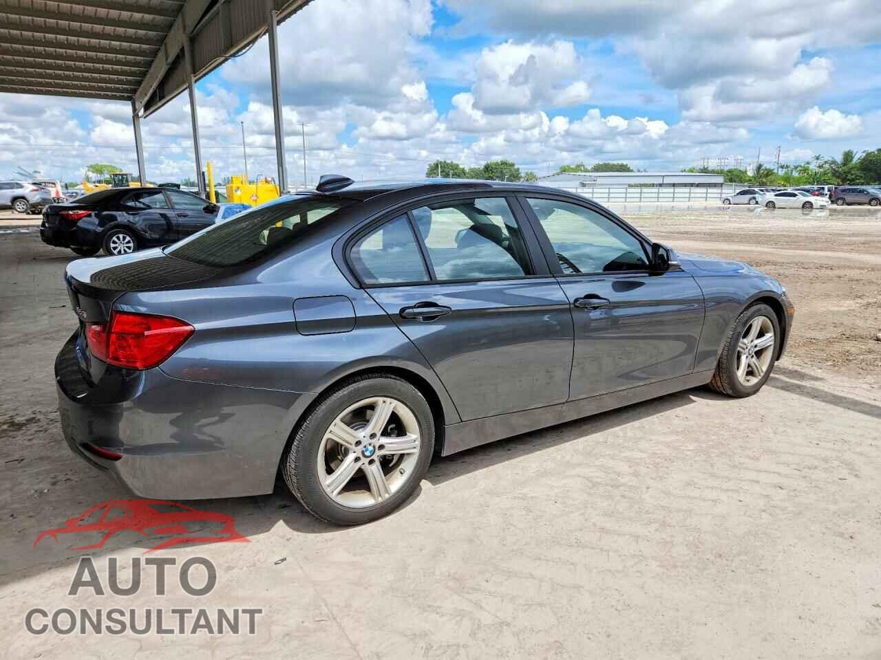 BMW 3 SERIES 2014 - WBA3A5C54EF605798