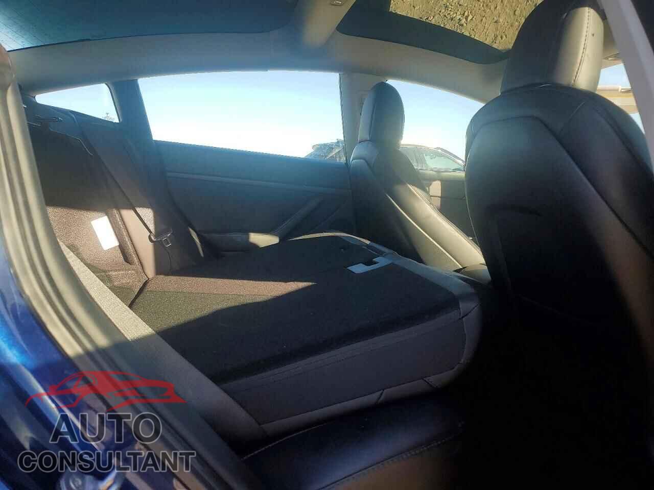 TESLA MODEL 3 2021 - 5YJ3E1EA8MF027167