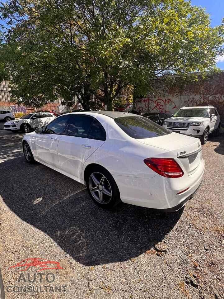 MERCEDES-BENZ E-CLASS 2017 - WDDZF4KBXHA018352
