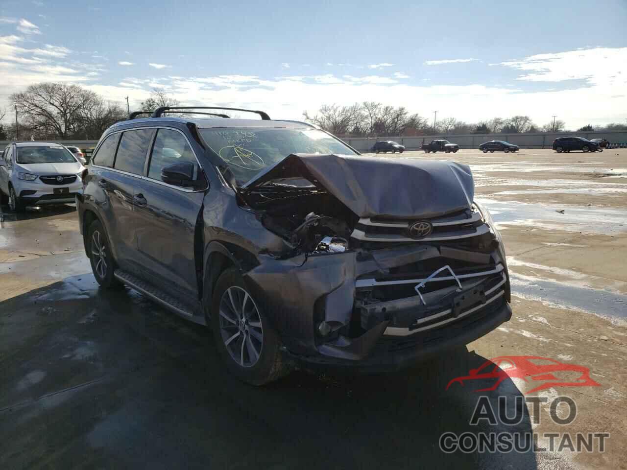TOYOTA HIGHLANDER 2017 - 5TDKZRFH9HS512686