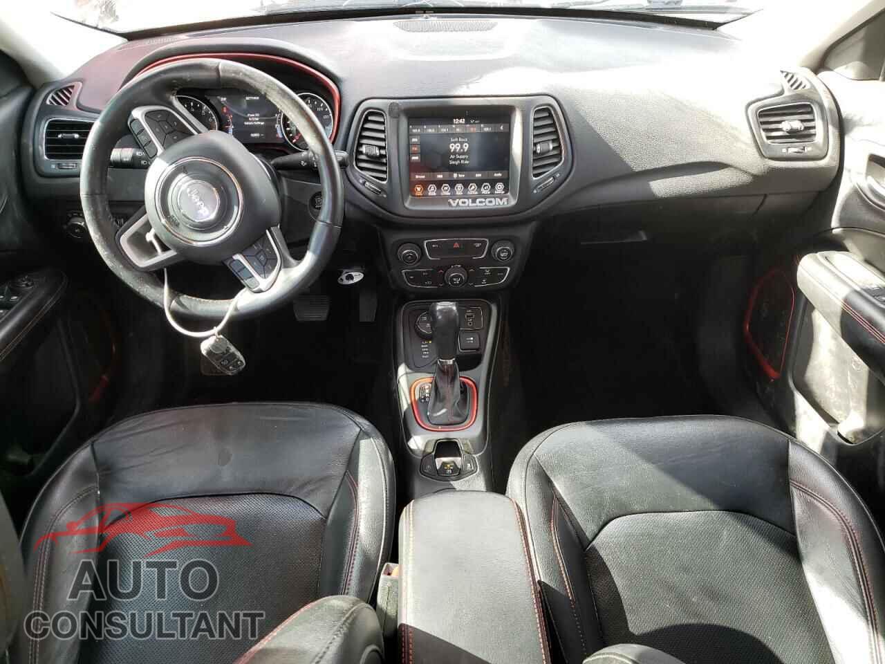 JEEP COMPASS 2018 - 3C4NJDDB7JT207477