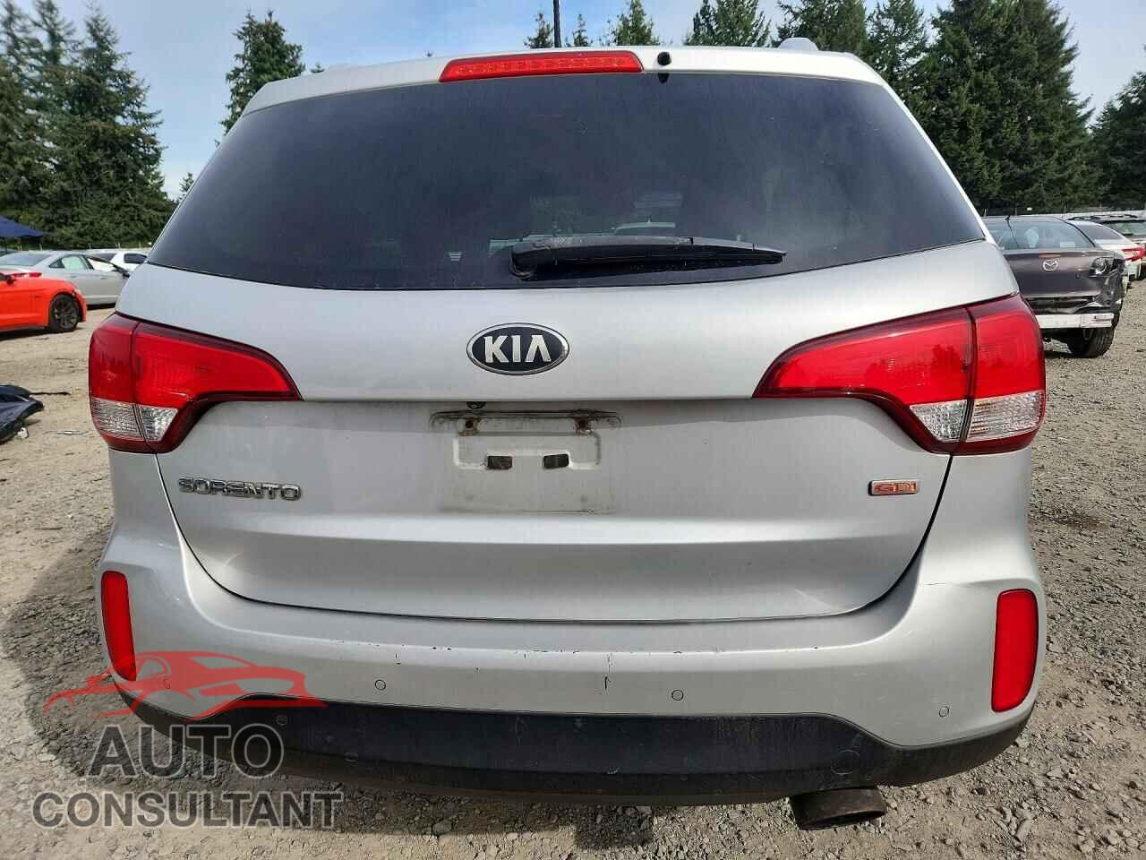 KIA SORENTO 2014 - 5XYKTCA61EG465067