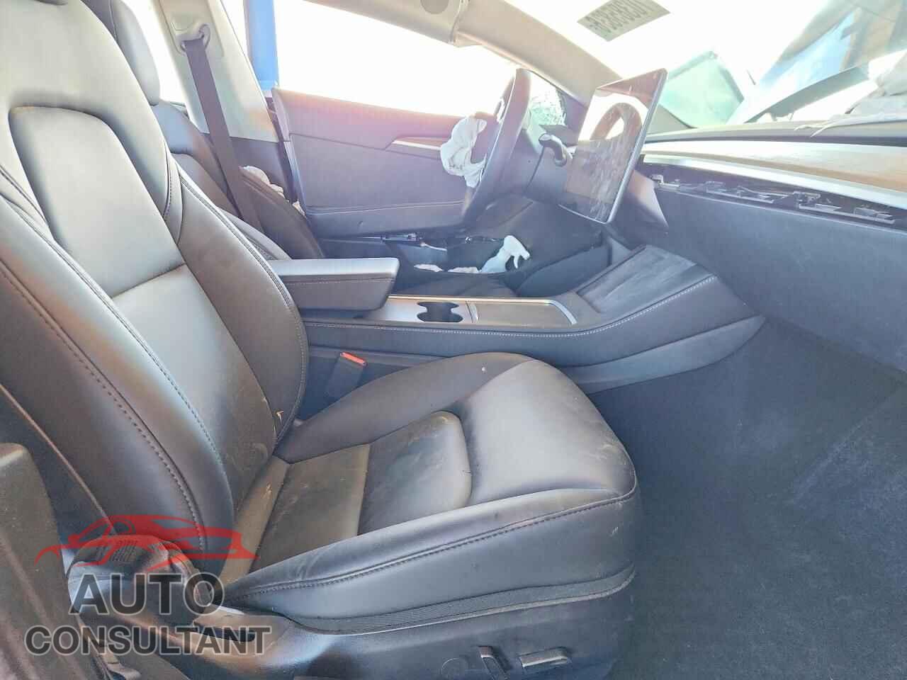 TESLA MODEL 3 2022 - 5YJ3E1EB8NF299390