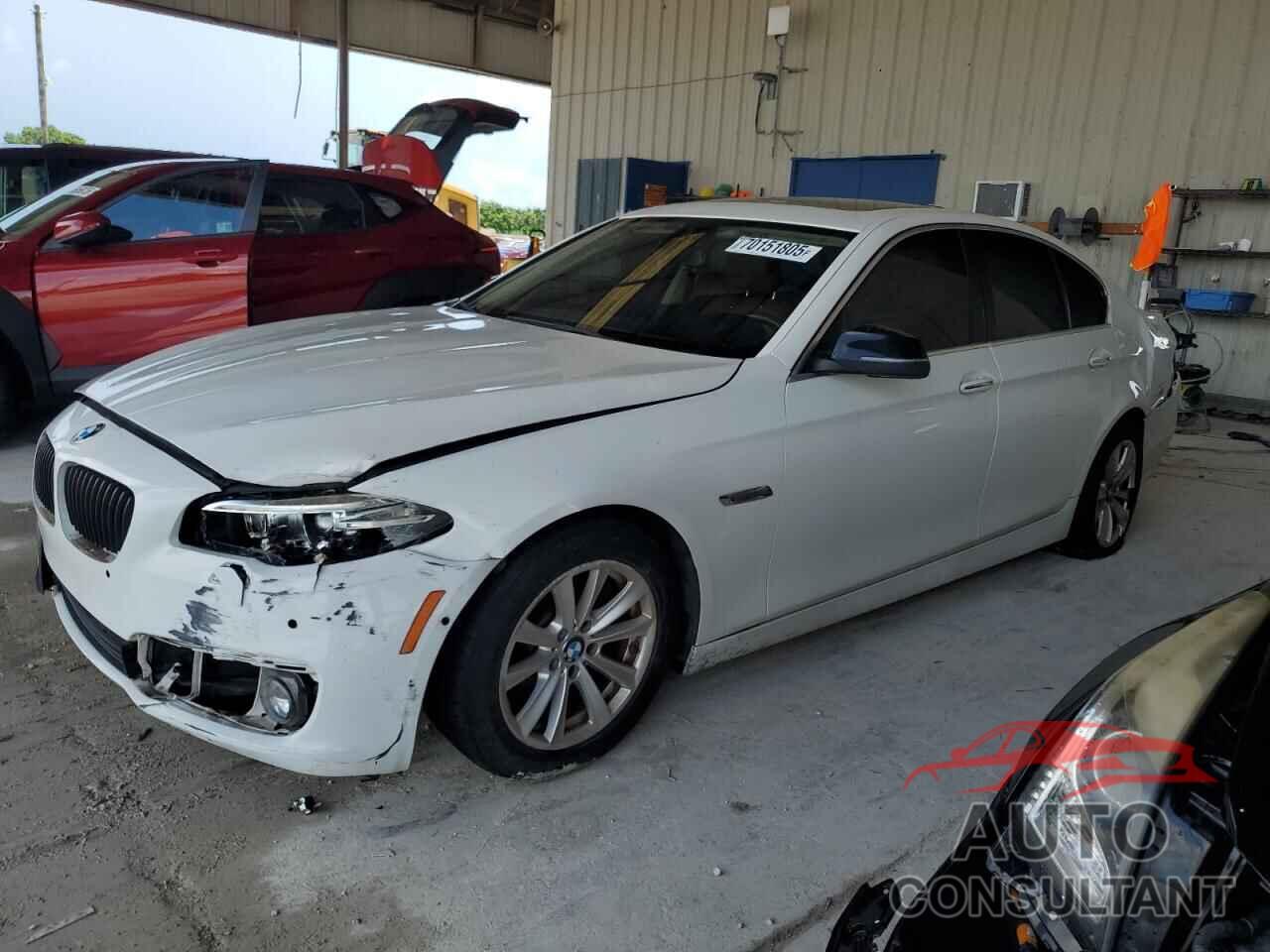 BMW 5 SERIES 2015 - WBA5A5C56FD521794