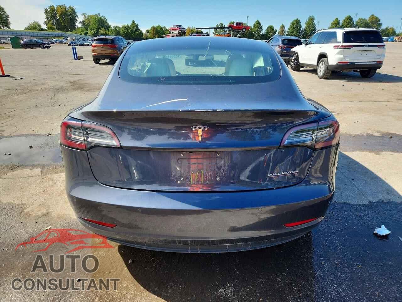 TESLA MODEL 3 2018 - 5YJ3E1EB8JF074977