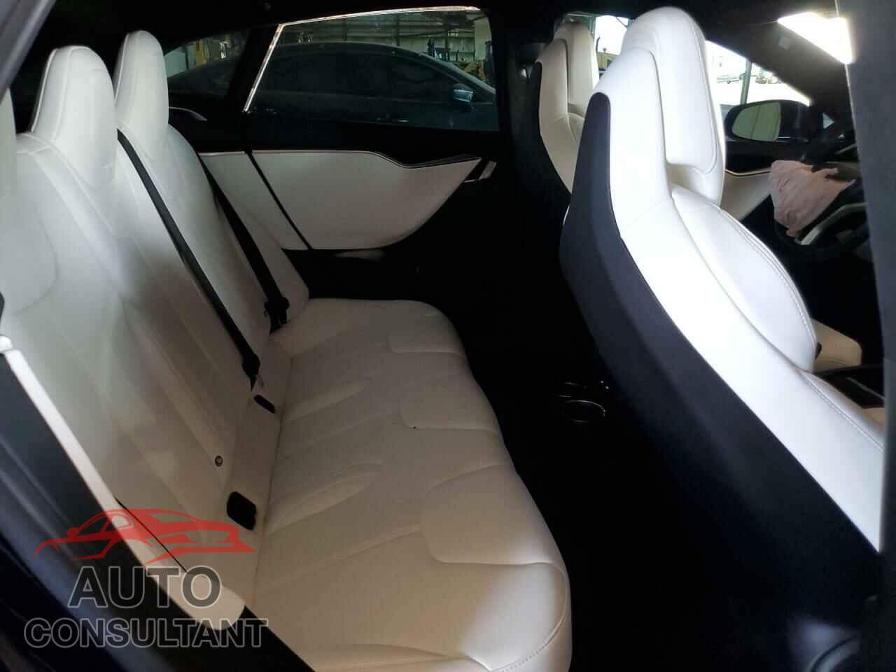 TESLA MODEL S 2017 - 5YJSA1E21HF198705