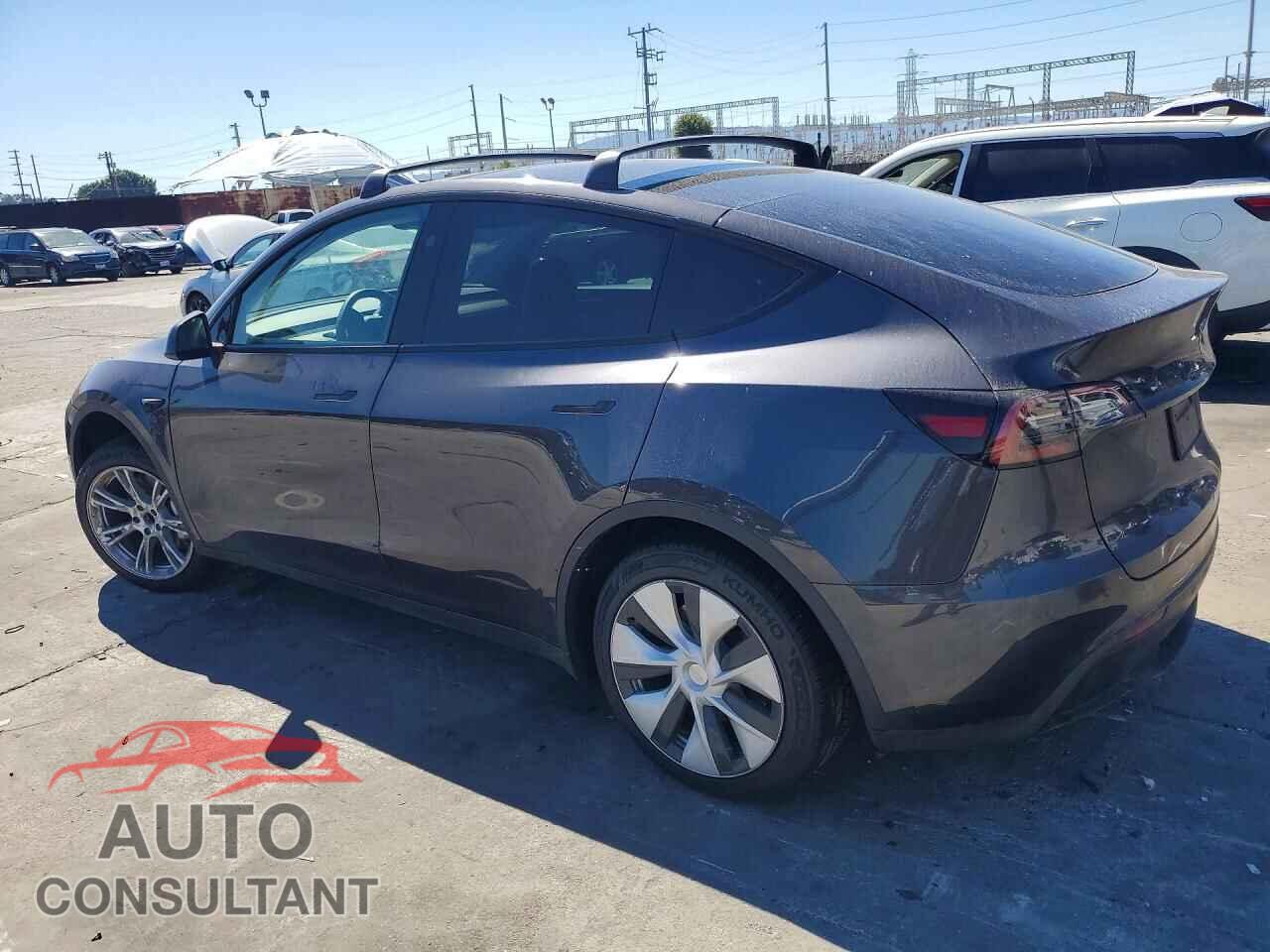 TESLA MODEL Y 2024 - 7SAYGDED4RF095620