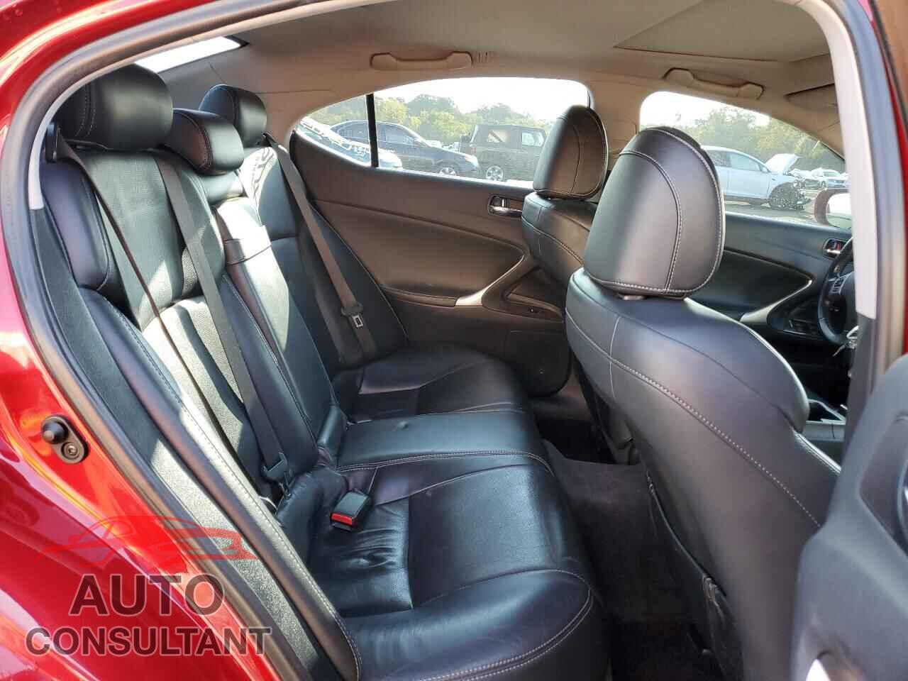 LEXUS IS 2011 - JTHCF5C21B5052716