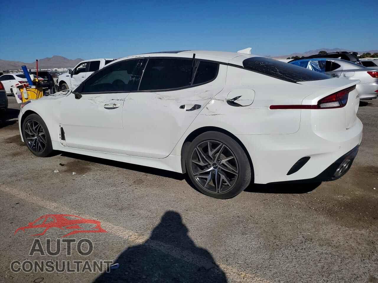 KIA STINGER 2023 - KNAE35LD0P6136898