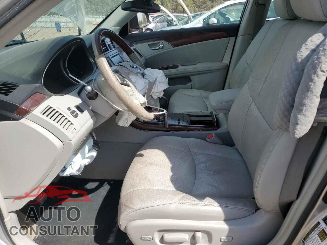TOYOTA AVALON 2011 - 4T1BK3DBXBU377006