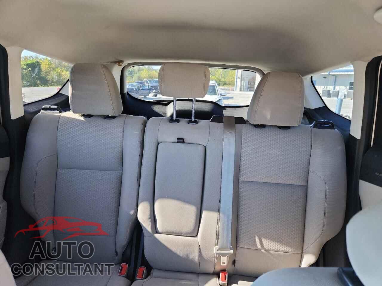 FORD ESCAPE 2018 - 1FMCU9GD3JUA94461