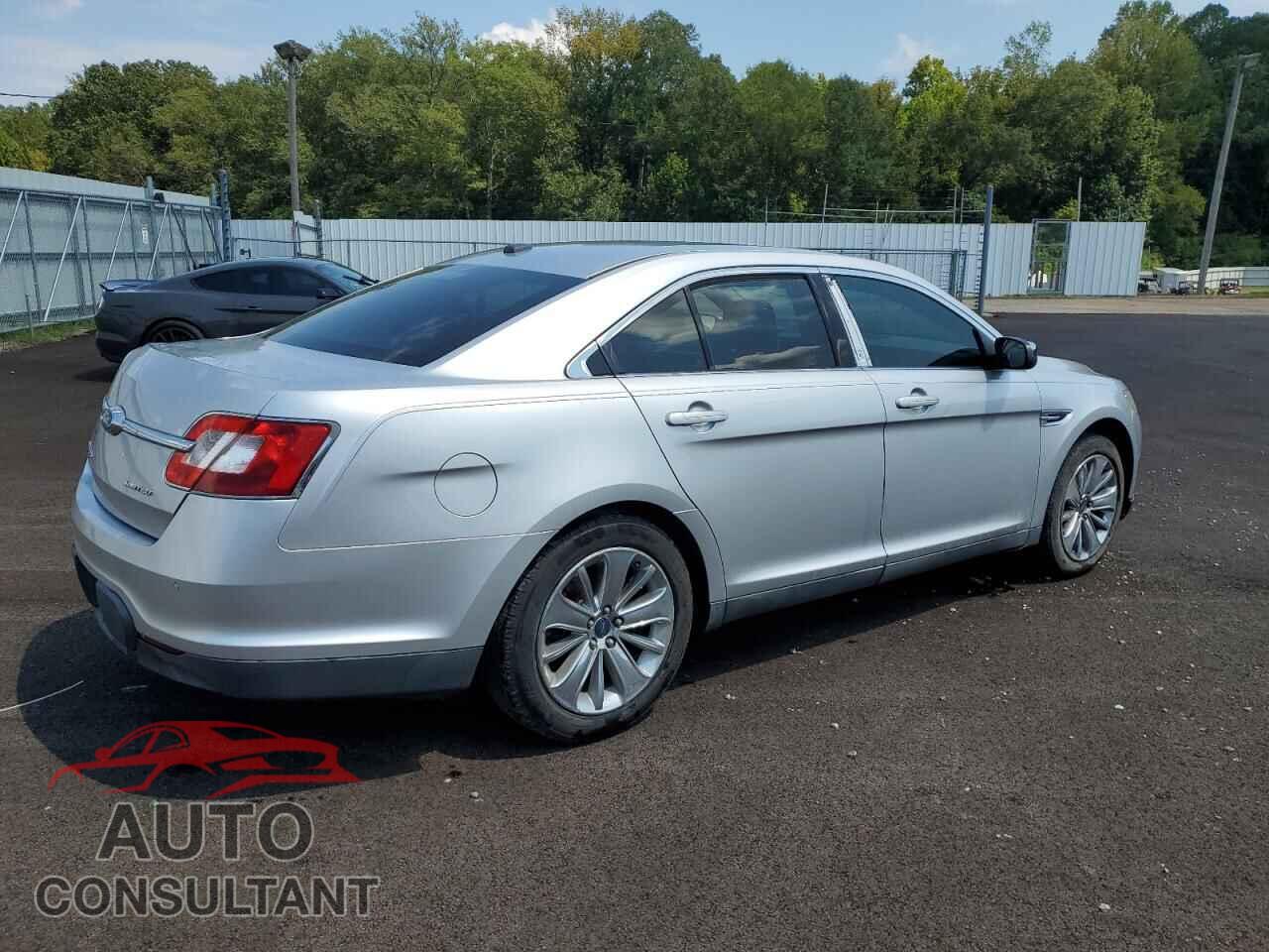 FORD TAURUS 2011 - 1FAHP2FW8BG156454