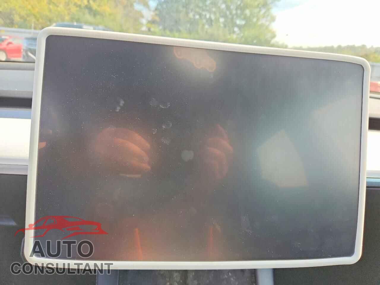 TESLA MODEL 3 2021 - 5YJ3E1EA1MF026815