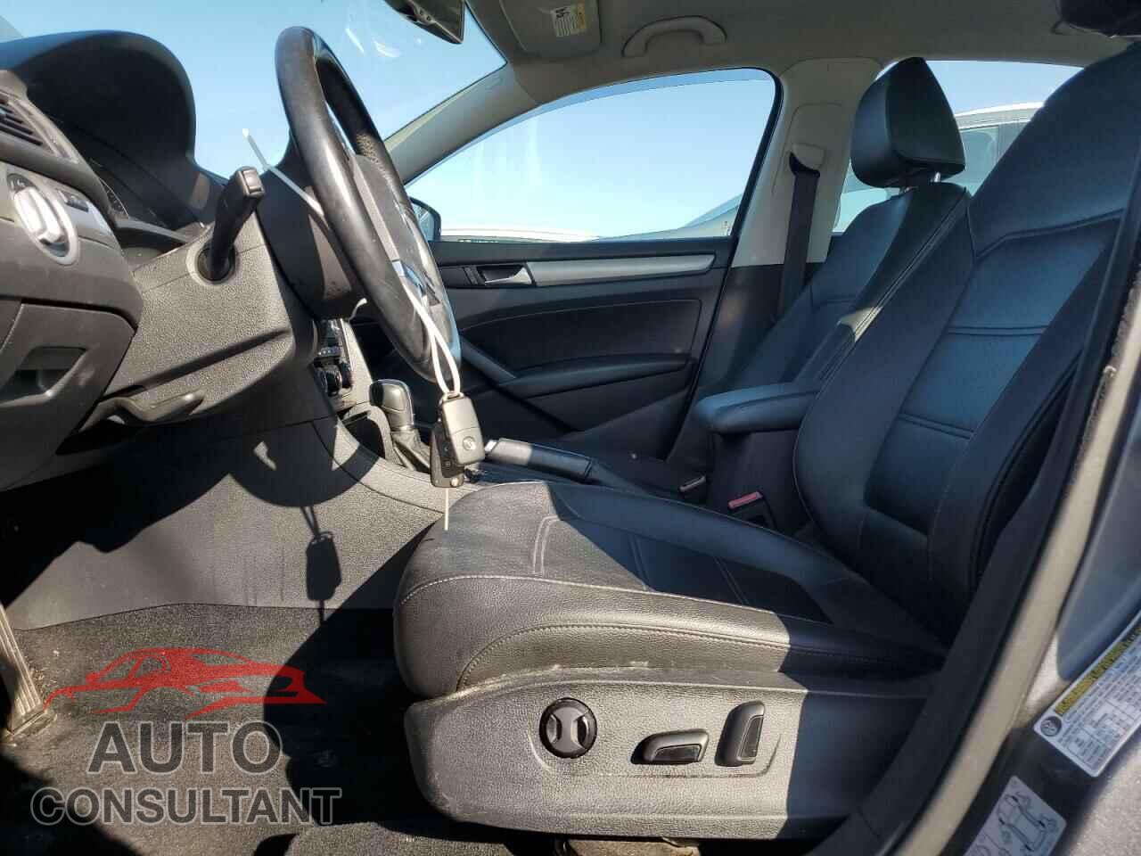 VOLKSWAGEN PASSAT 2014 - 1VWBN7A3XEC009948