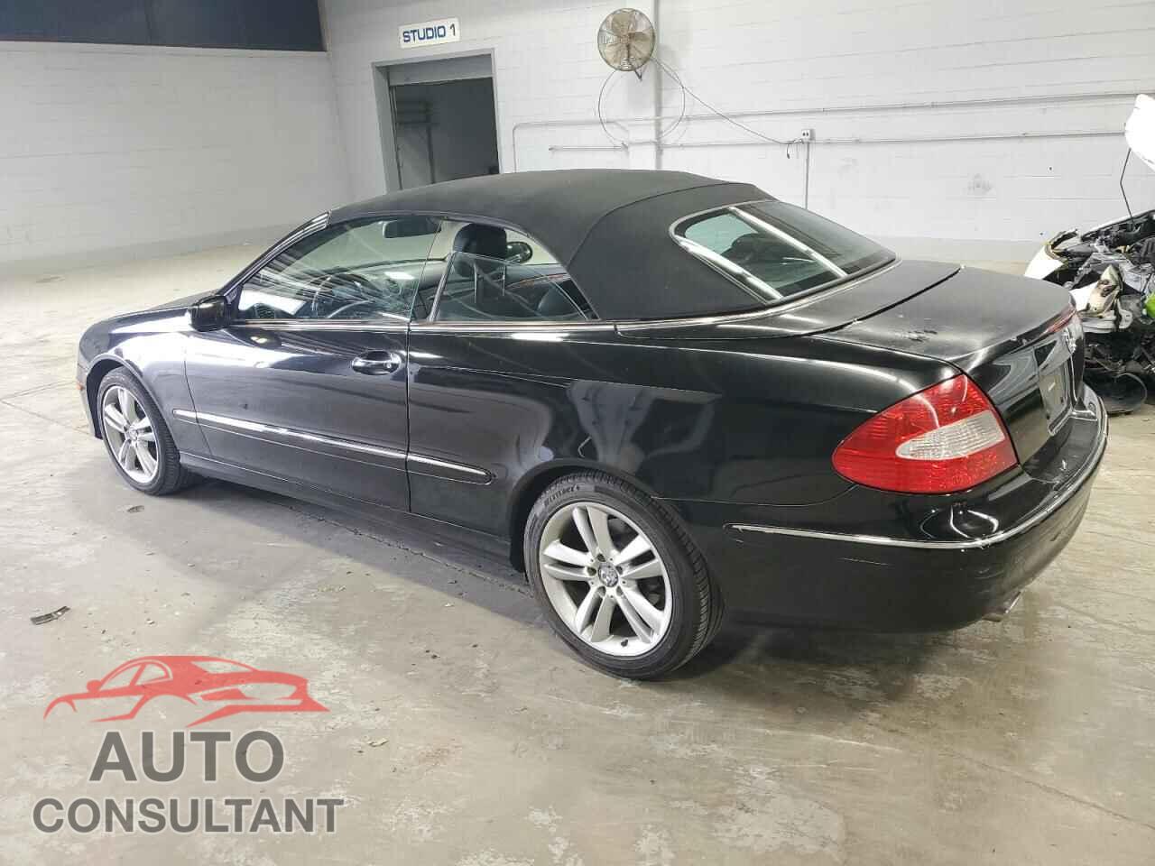 MERCEDES-BENZ CLK-CLASS 2009 - WDBTK56F59T108978