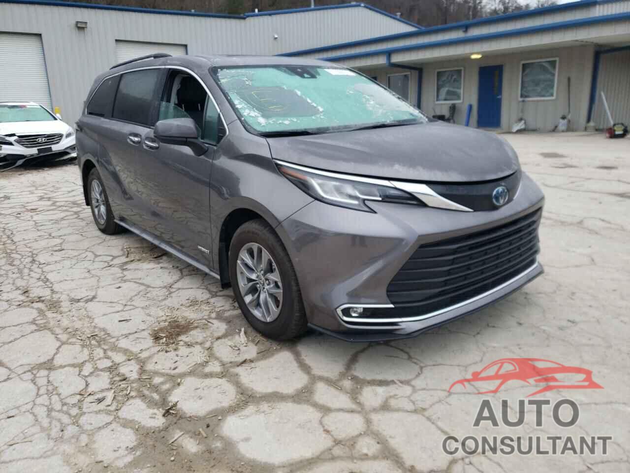 TOYOTA SIENNA 2021 - 5TDYSKFC3MS039808