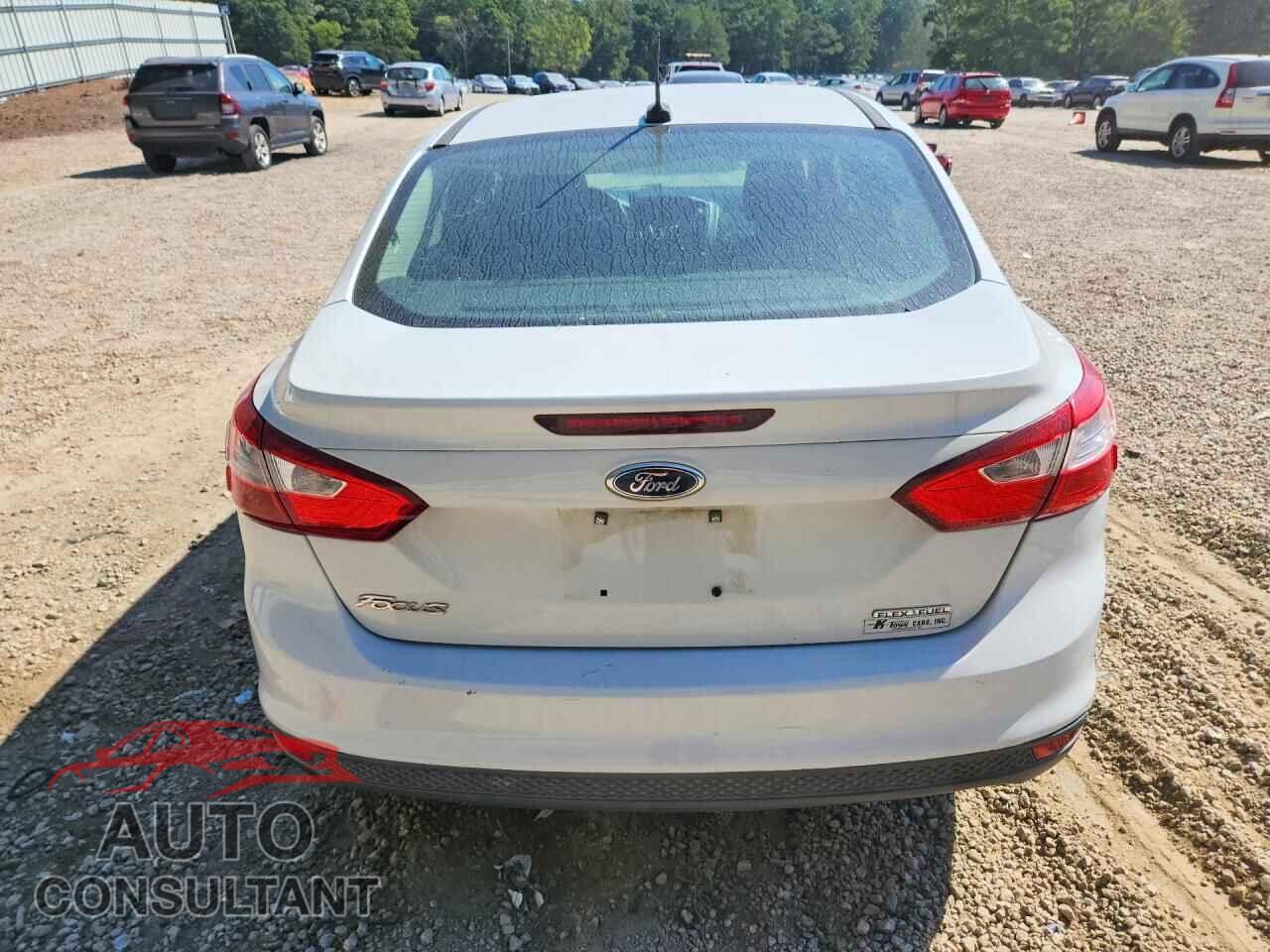 FORD FOCUS 2014 - 1FADP3E22EL357328