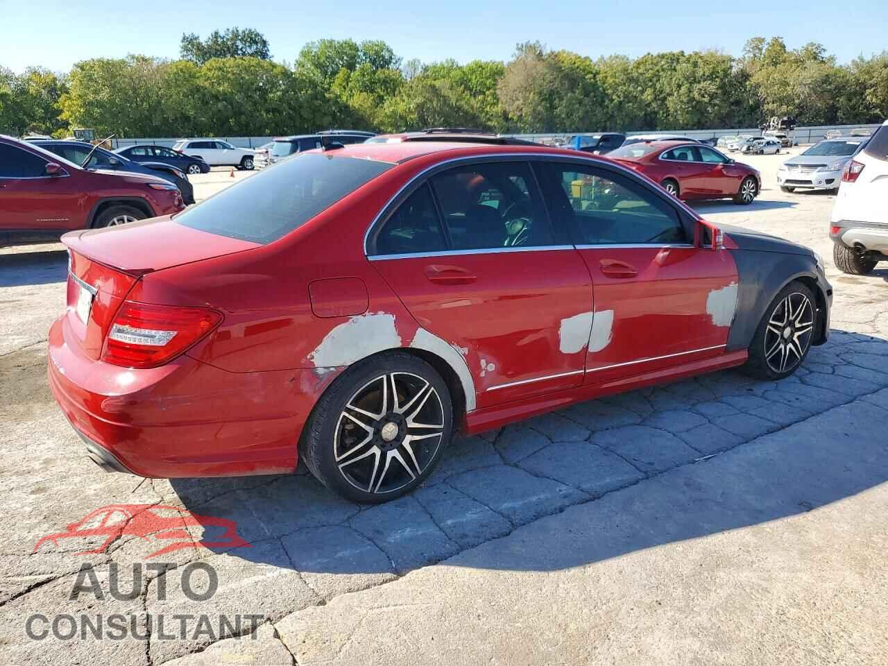 MERCEDES-BENZ C-CLASS 2013 - WDDGF5HB0DA863595