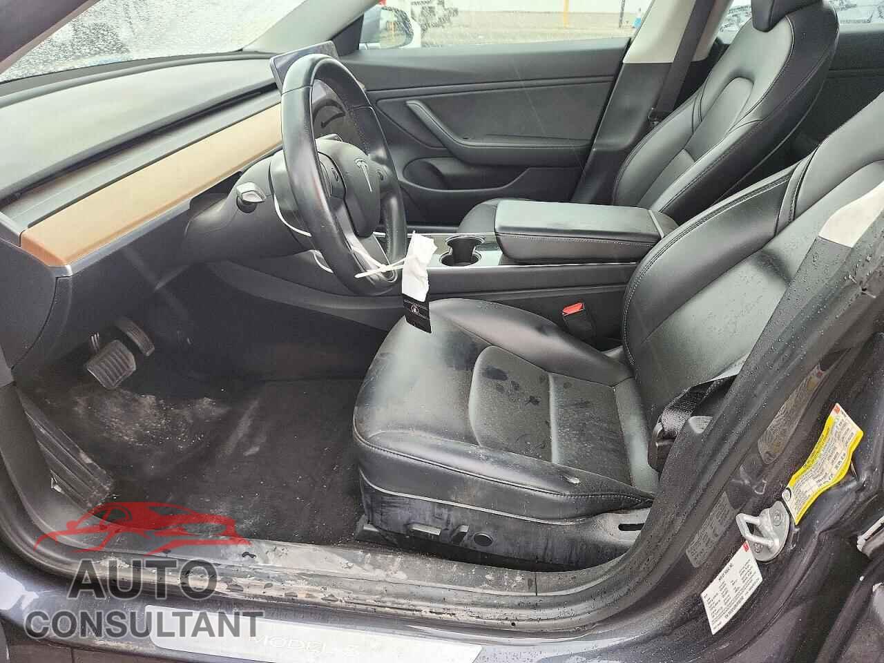 TESLA MODEL 3 2018 - 5YJ3E1EBXJF130790