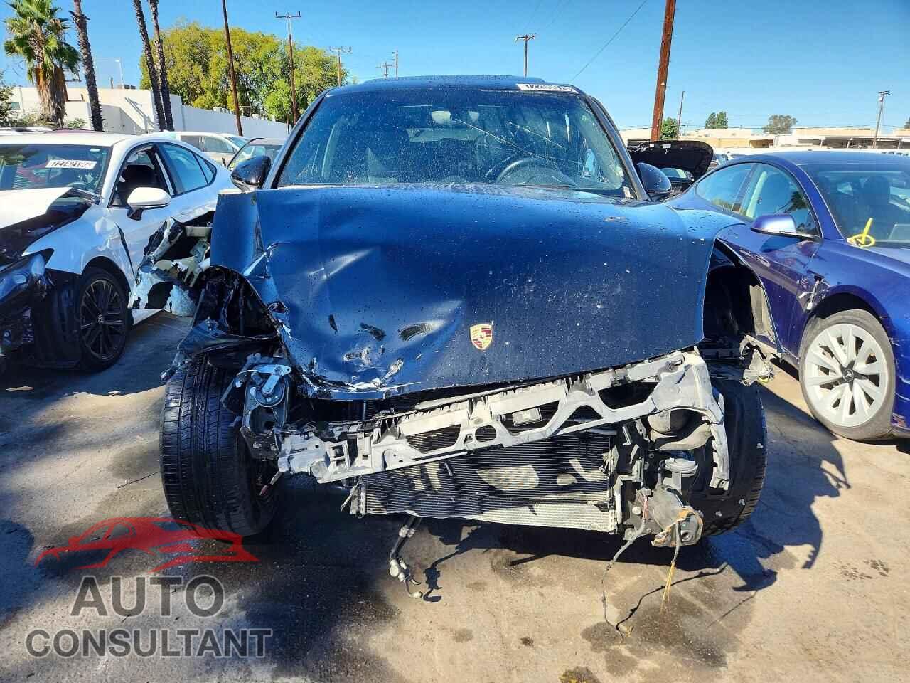 PORSCHE CAYENNE 2018 - WP1AA2A29JKA00144