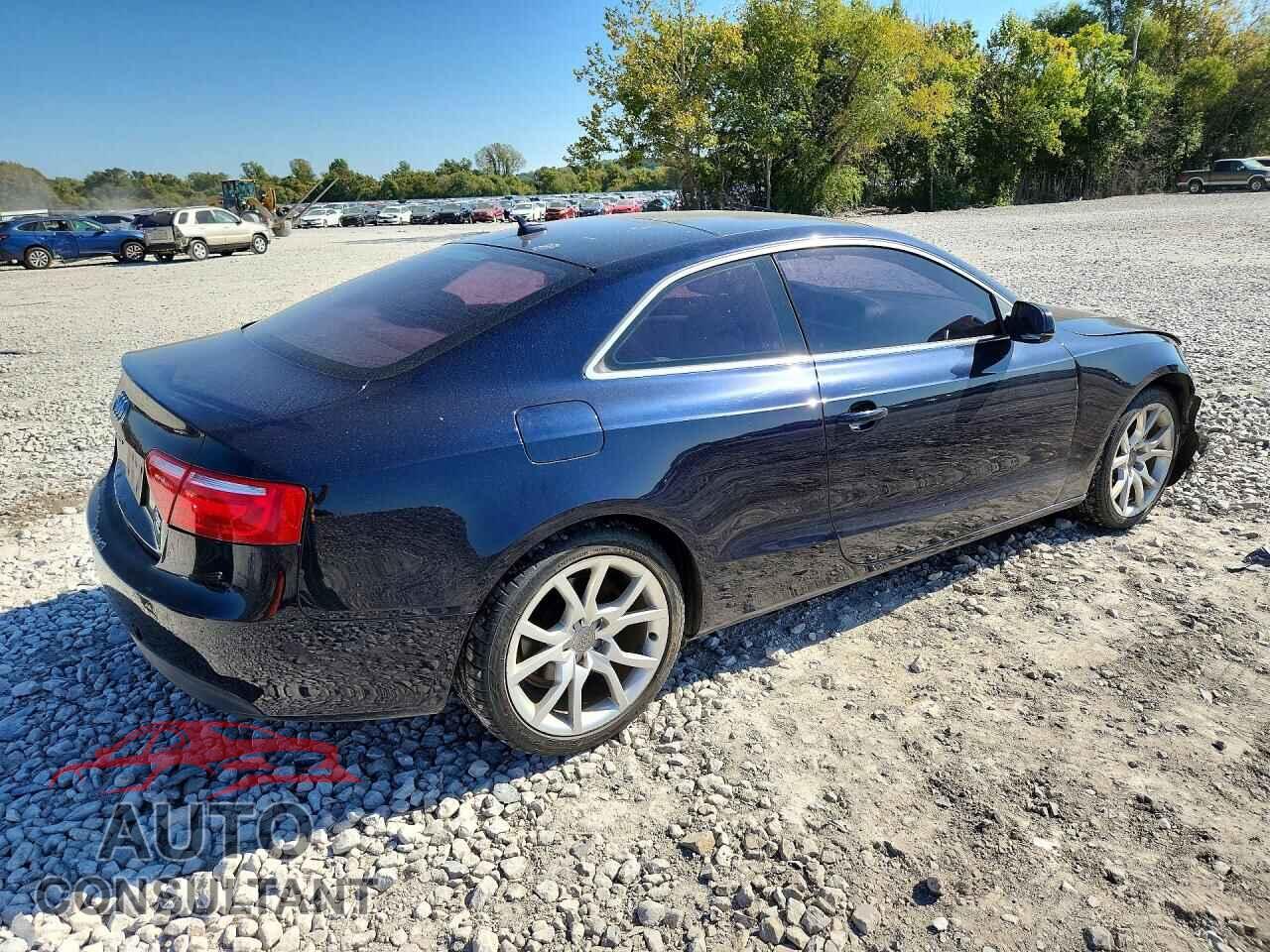 AUDI A5 2011 - WAUCFAFR0BA041682