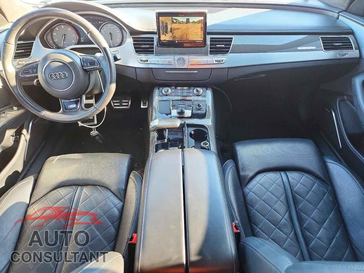 AUDI S8 2014 - WAUD2AFD4EN011134
