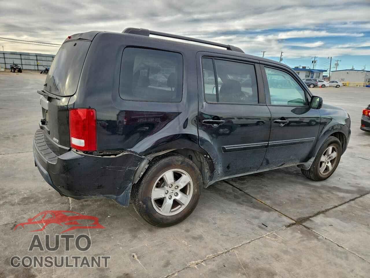 HONDA PILOT 2011 - 5FNYF4H49BB044101