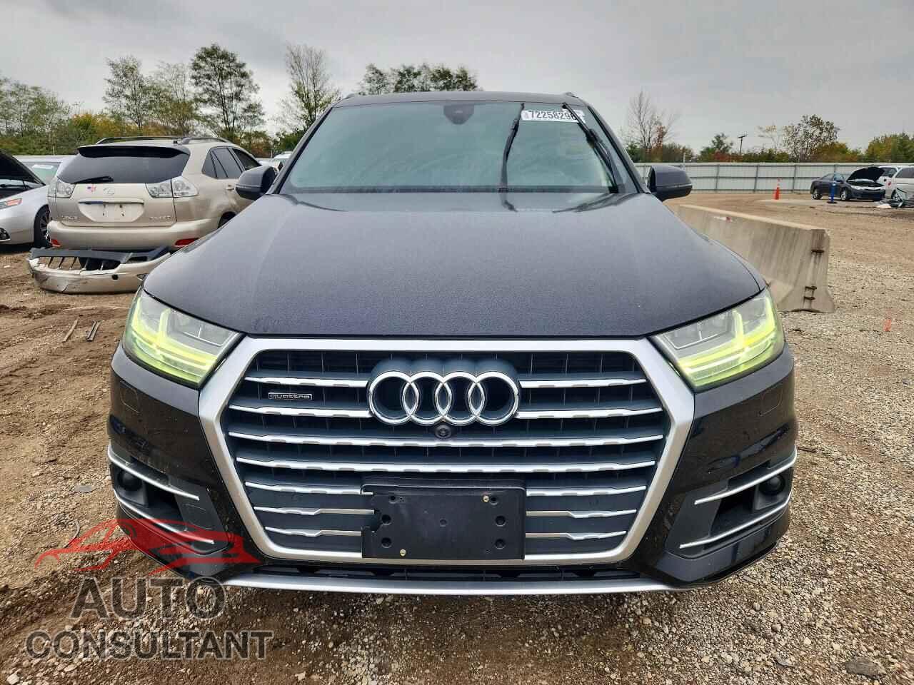 AUDI Q7 2018 - WA1VAAF76JD044876