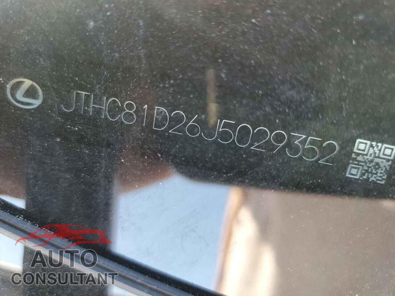LEXUS IS 2018 - JTHC81D26J5029352
