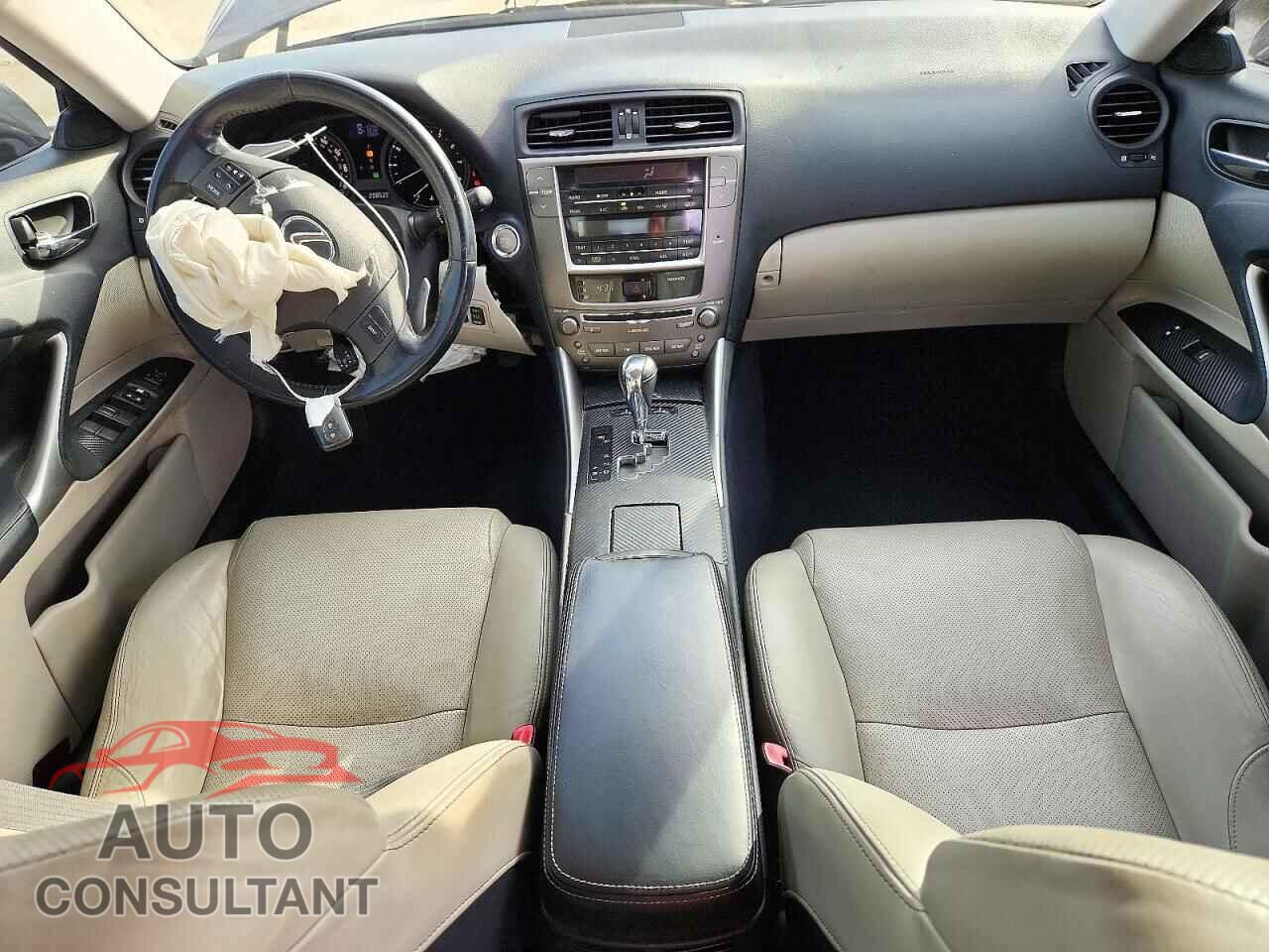 LEXUS IS 2009 - JTHCK262695035975