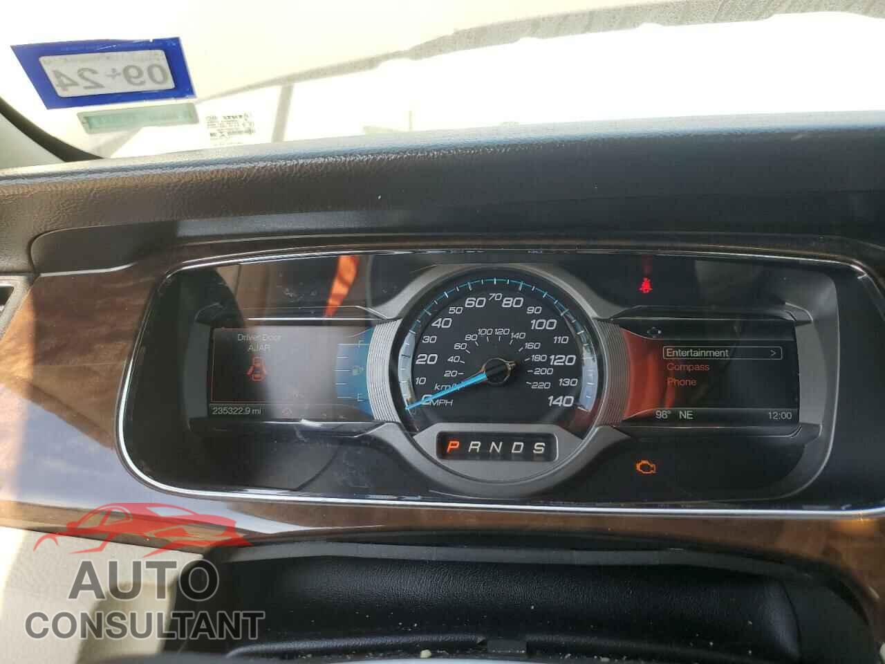 FORD TAURUS 2017 - 1FAHP2F88HG123478