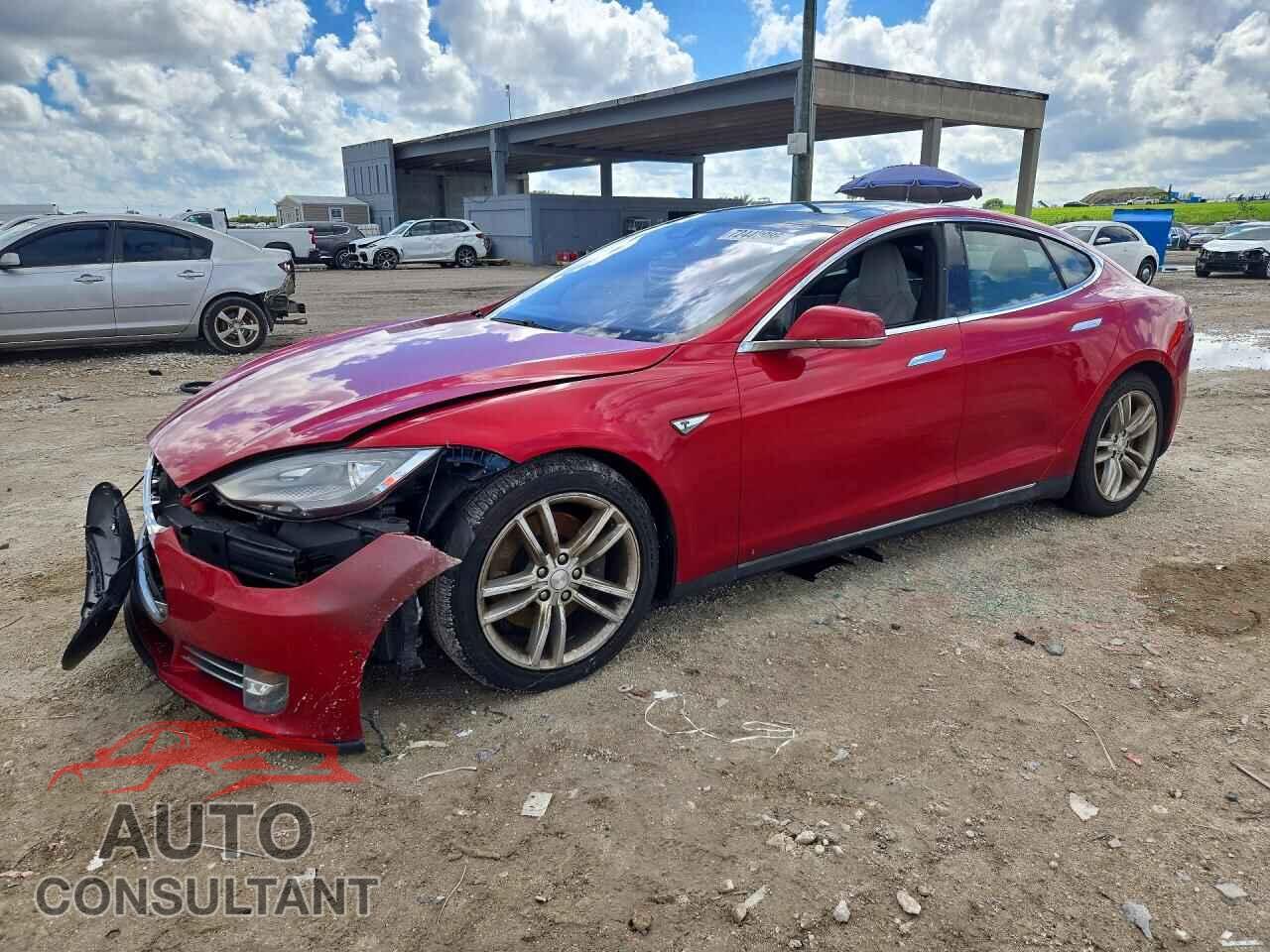 TESLA MODEL S 2015 - 5YJSA1V23FF097565