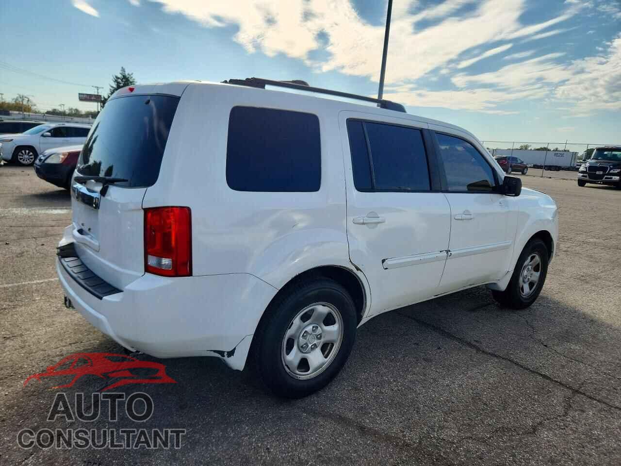 HONDA PILOT 2011 - 5FNYF3H24BB012391