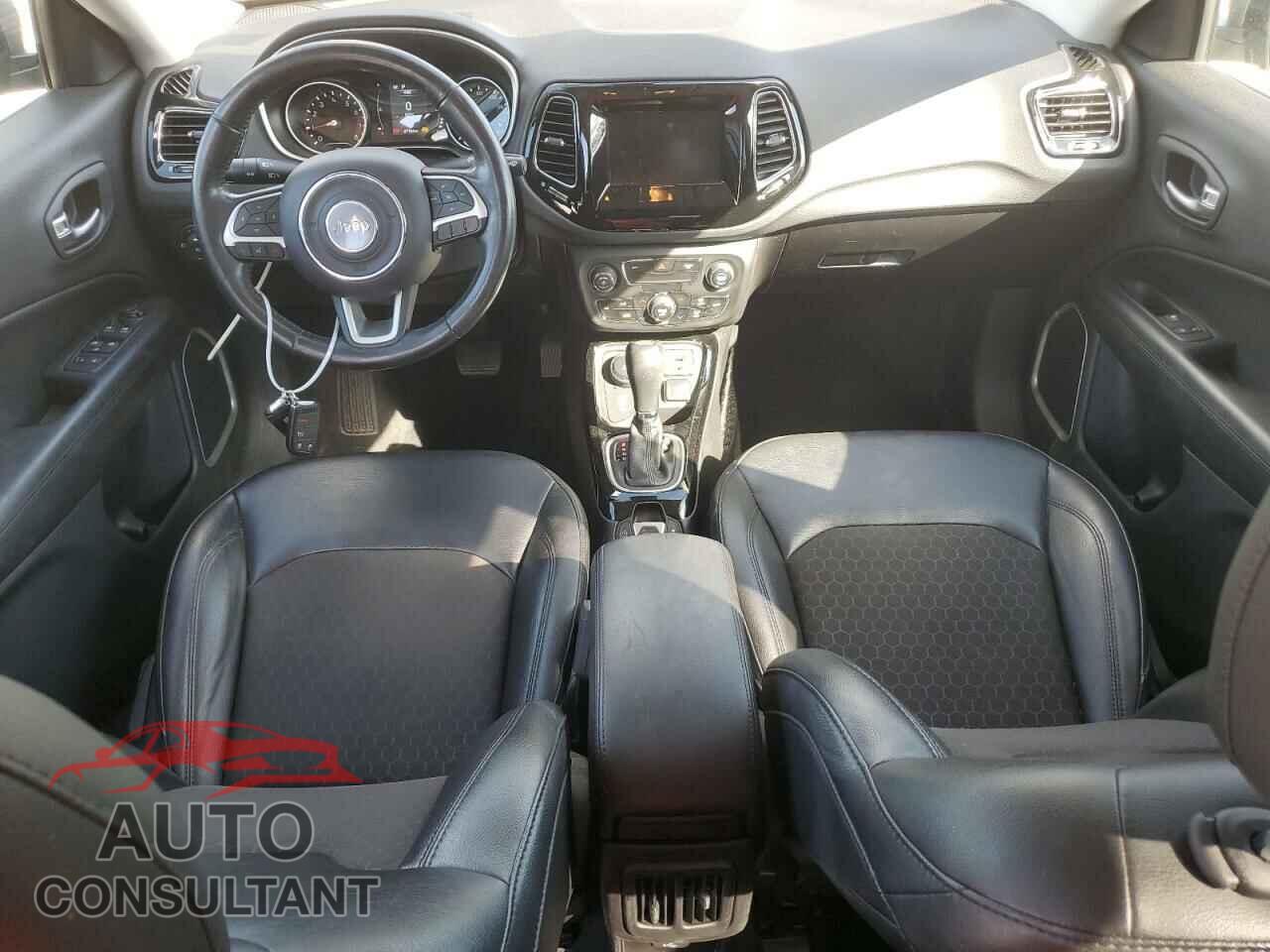 JEEP COMPASS 2020 - 3C4NJDBB5LT139721