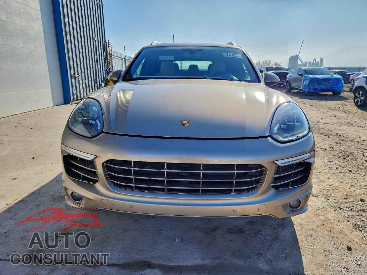 PORSCHE CAYENNE 2017 - WP1AB2A26HLA50470