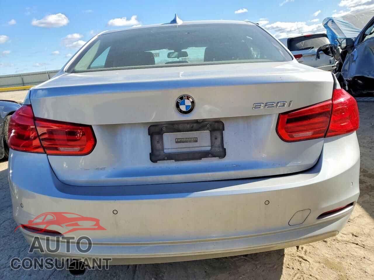 BMW 3 SERIES 2016 - WBA8E1G5XGNU10908