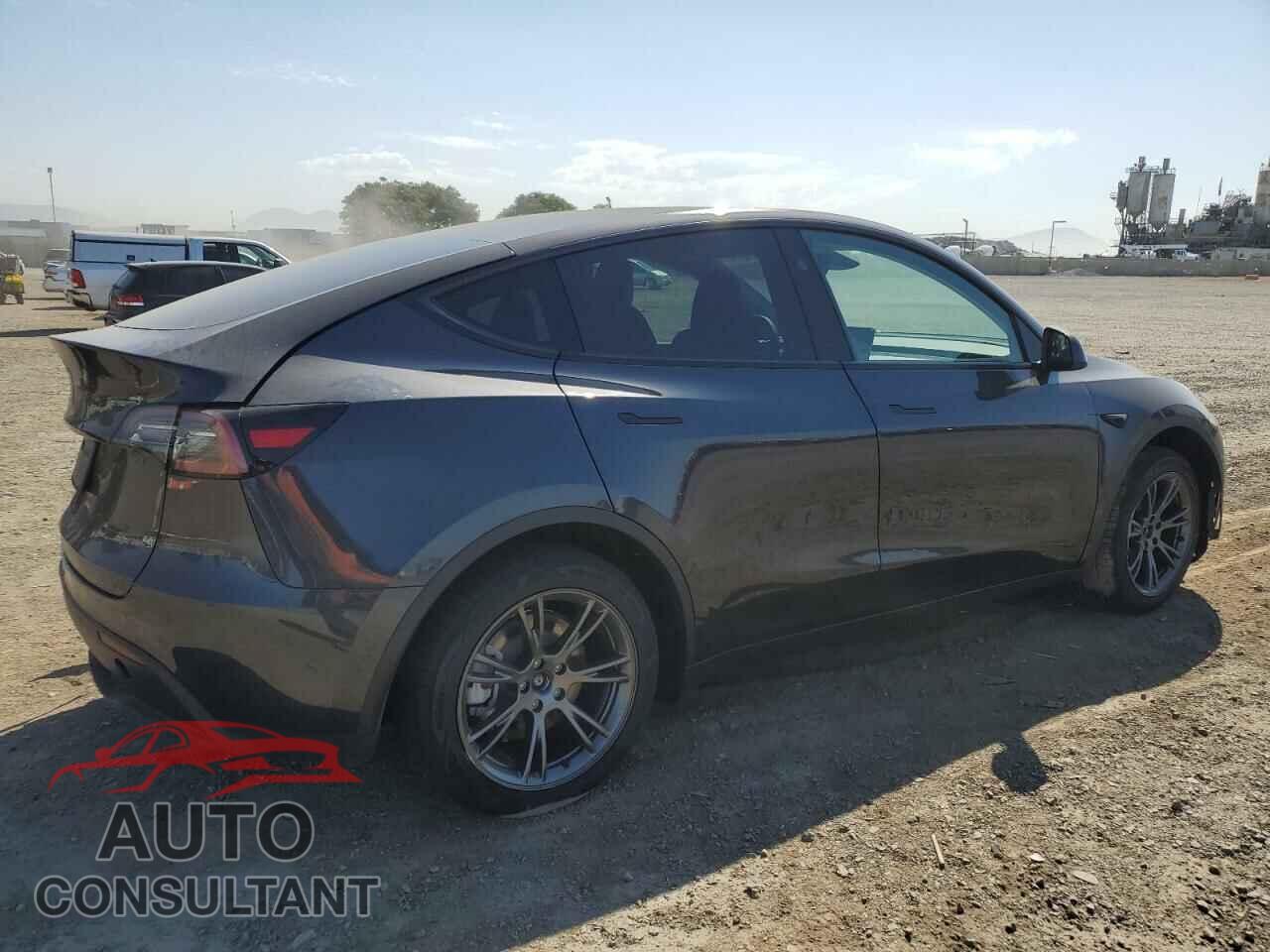 TESLA MODEL Y 2024 - 7SAYGDED0RF122070