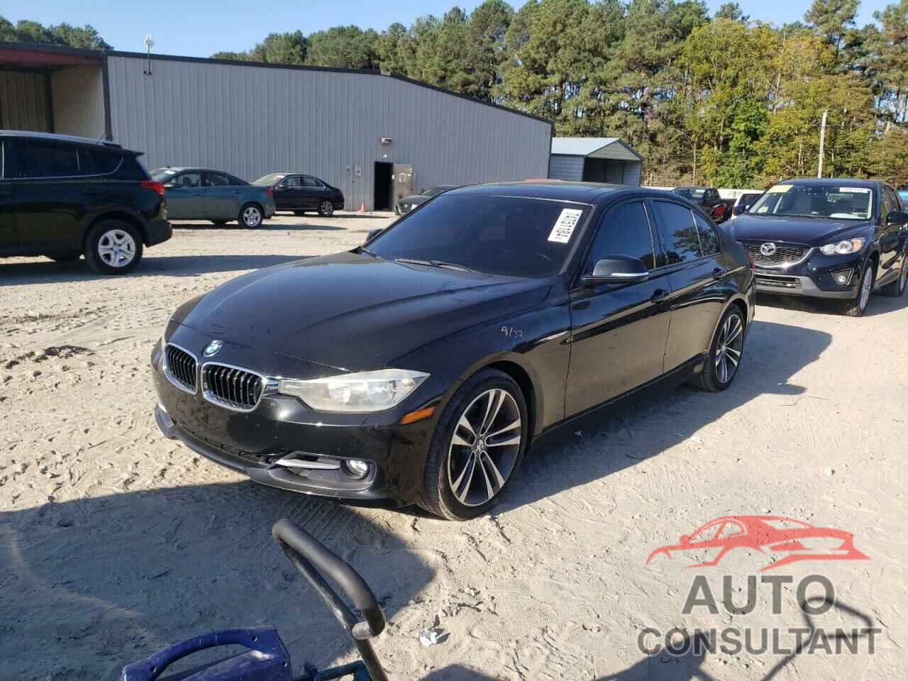 BMW 3 SERIES 2013 - WBA3C1G50DNR48111