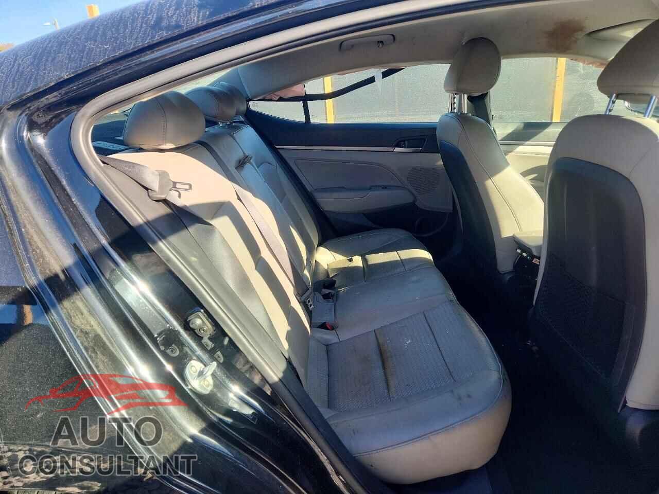 HYUNDAI ELANTRA 2018 - 5NPD84LF5JH257127