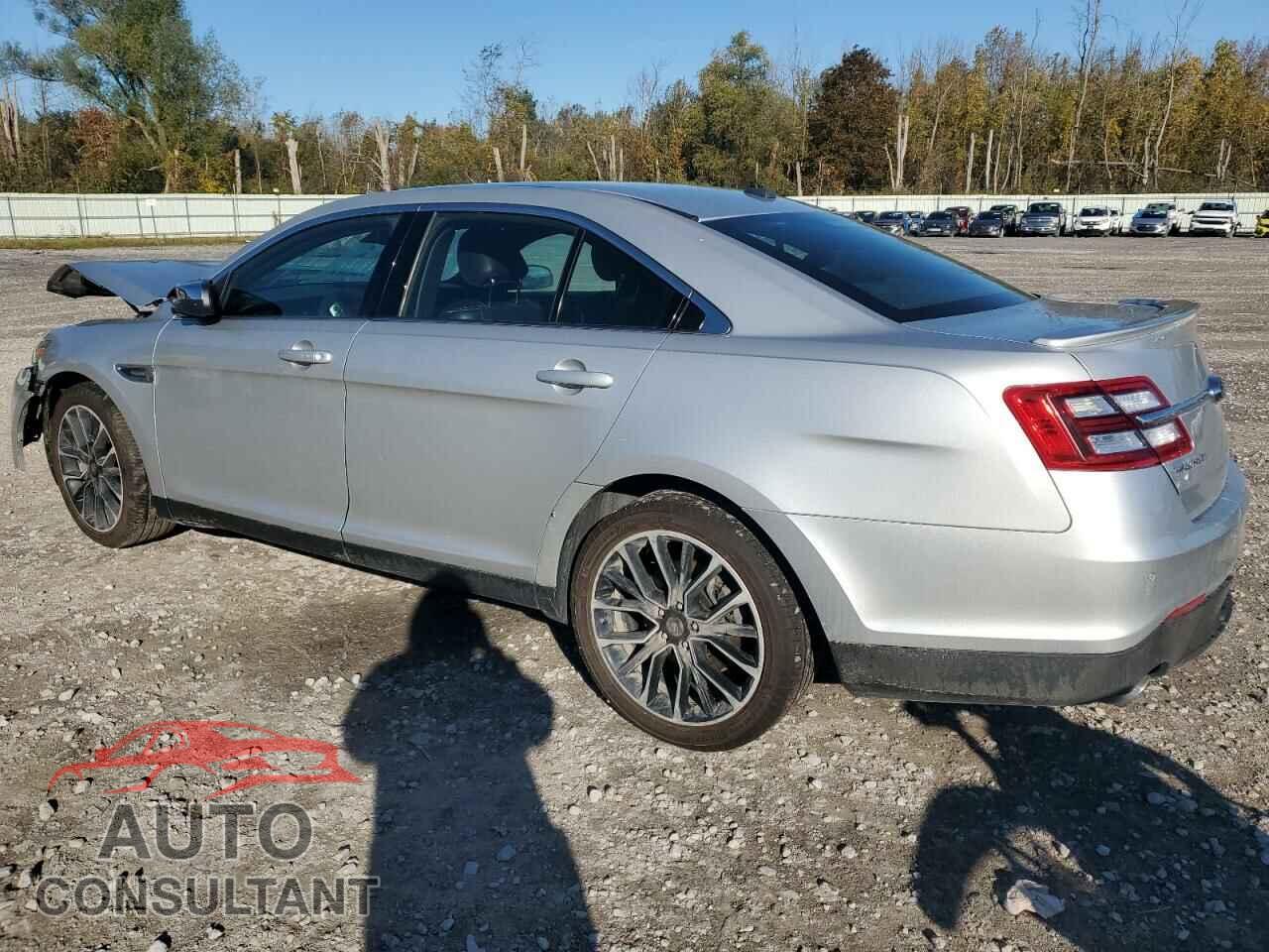FORD TAURUS 2018 - 1FAHP2J80JG130583