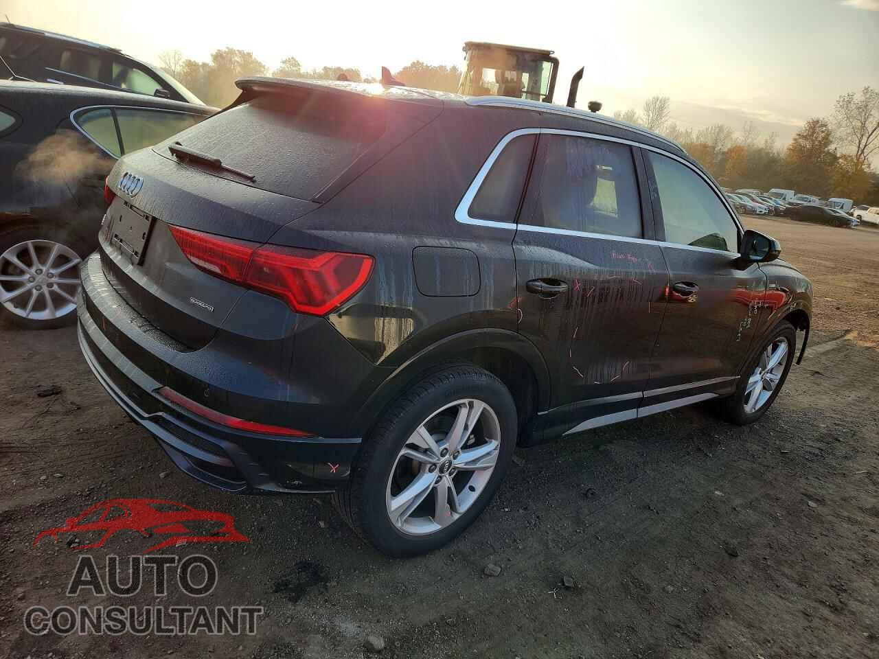AUDI Q3 2021 - WA1EECF31M1012128