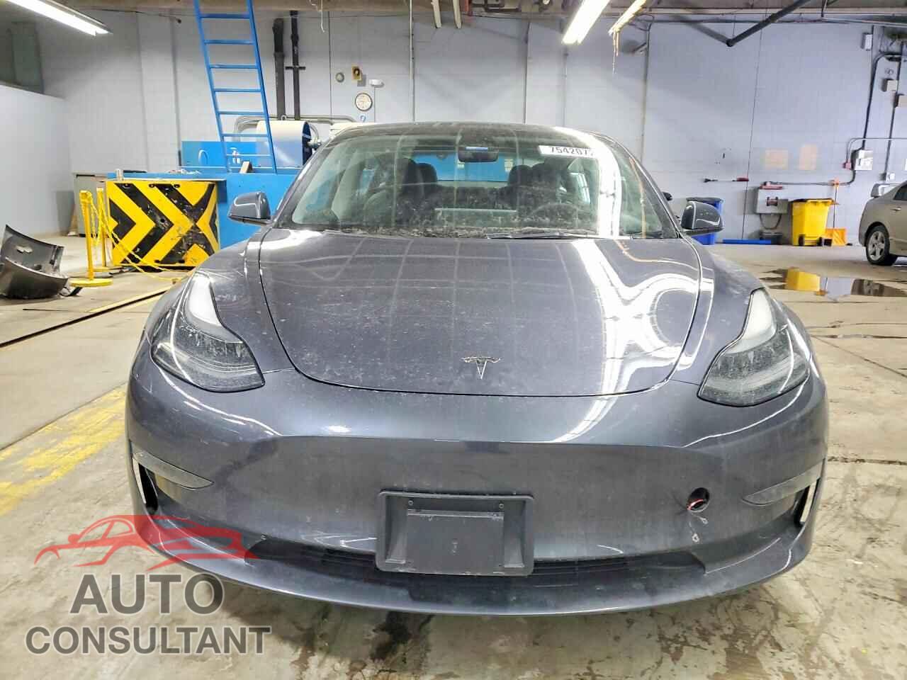 TESLA MODEL 3 2023 - 5YJ3E1EA5PF595557